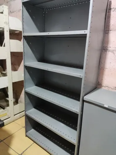 Prateleira de aço reforçada