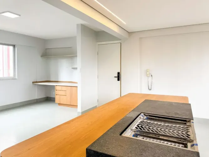 Apartamento Reformado no Setor Bueno  3 Quartos, Nascente e Próximo ao Vaca Brava