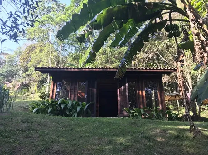Belíssimos chalés para moradia no Embu das Artes. Localizados