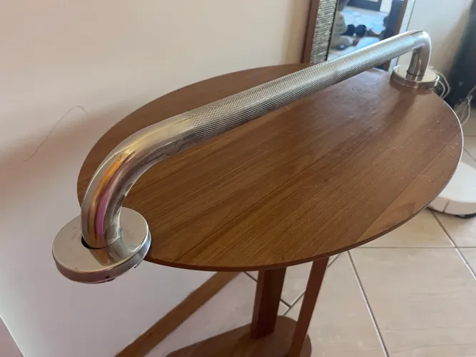 BARRA DE APOIO PARA PESSOAS COM DEFICIÊNCIA (PCD) E IDOSOS - AÇO INOX