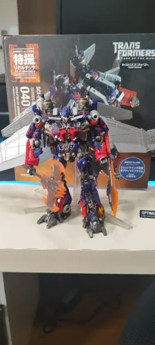 Optimus Prime Jet Wing Sci-Fi Revoltech 040 Transformers Dark of the Moon Original!