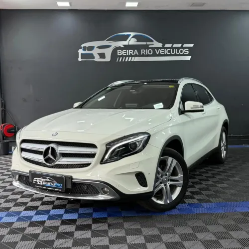 Mercedes-Benz GLA 200 Adv. 1.6/1.6 TB 16V Flex Aut. 2017