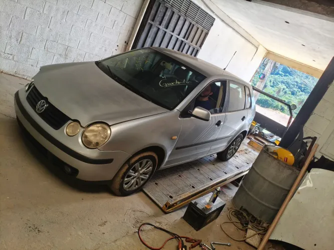 Polo Hatch sucata 