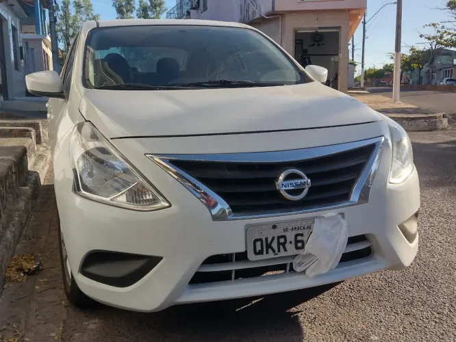 Nissan Versa SL 1.6 16V Flexstart 4P Mec. 2016