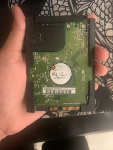 HD SATA 3 320 gigas