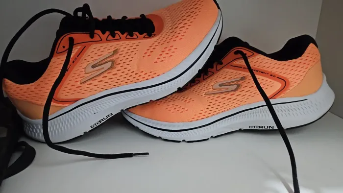 Tênis Americano Skechers Go Run tam 43 novinho