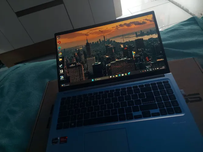 ASUS VIVOBOOK