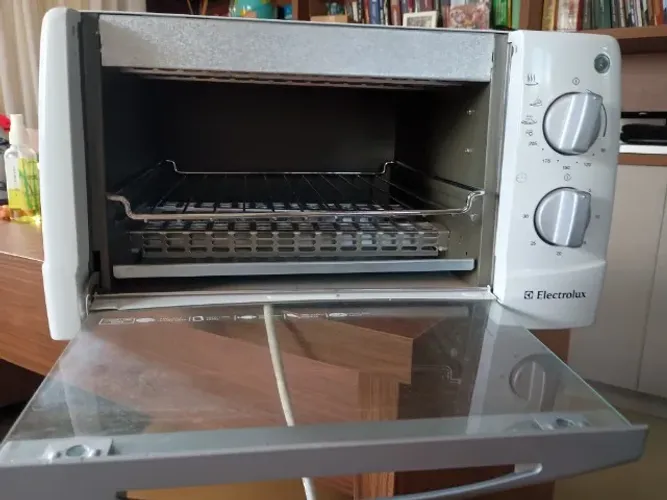 Forninho Compacto Electrolux Cuisine 220 v Novo na Caixa