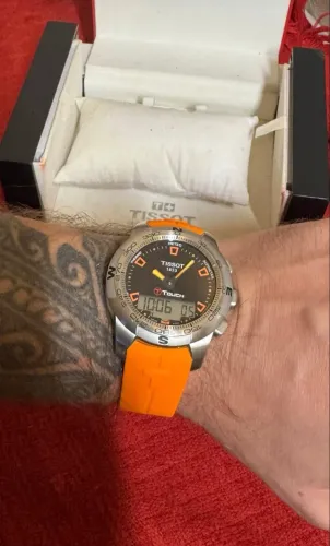 tissot t touch 2 1853 na caixa com 3 pulseiras aço vidro safira perfeito