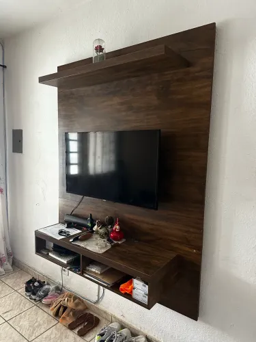 Lindo painel para sala com madeira ótima qualidade
