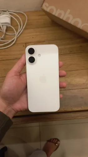 iPhone 16 branco