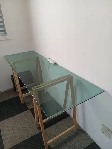 Mesa Escrivaninha Tampo Vidro Ótima 