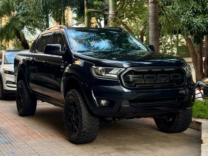 Ford Ranger Black 2.2 4X2 CD Diesel AUT 2022
