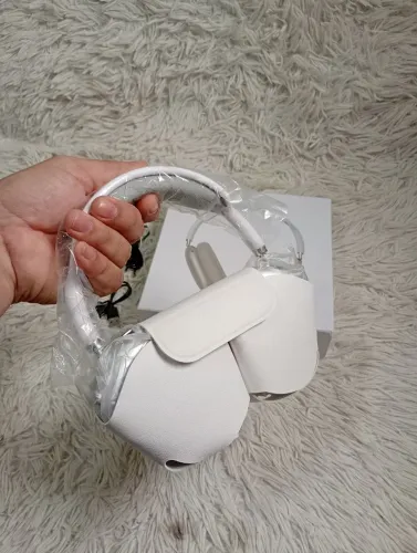 Fone de ouvido Max With Smart Case