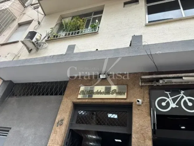 Ótimo Quarto e Sala c/ Vista Indevassável, prédio organizado