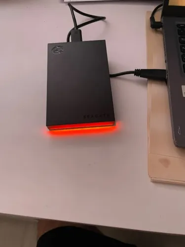 Disco Externo Gamer Seagate FireCuda 2TB RGB - USB 3.2 (Compatível c/ PC, PS4, PS5 e Xbox)