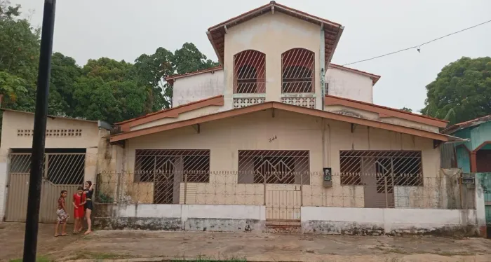 CASA BAIRRO DA PEDREIRA EM TOMÉ AÇU 