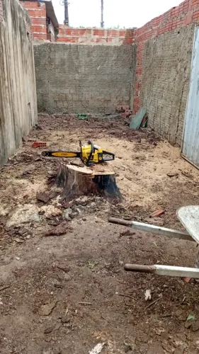 Terreno murado com alvenaria mais de 200m2