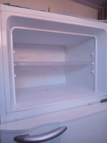Geladeira Electrolux 462 litros bem conservada