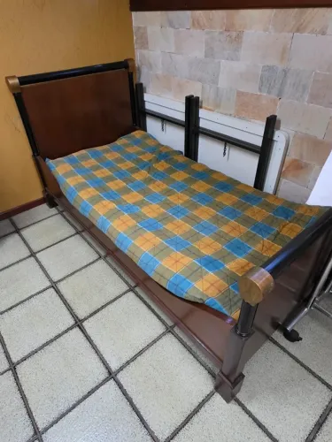 Cama de Madeira Maciça com COLCHÃO 
