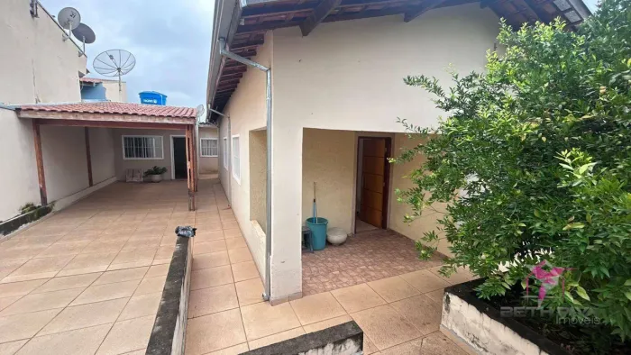 Casa com 3 dormitórios à venda, 116 m² por R$ 350.000,00 - Centro - Santa Cruz da Conceiçã