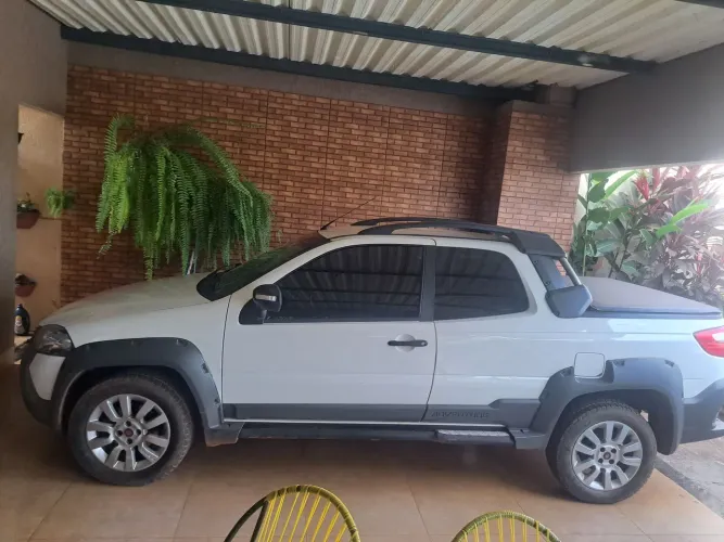 Fiat Strada Adventure1.8/ 1.8 Locker Flex CD 2016