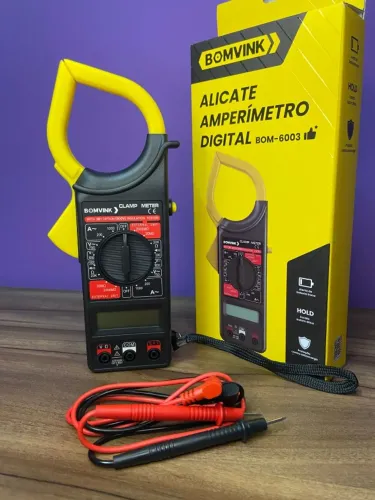 Alicate Amperímetro Digital Bombik