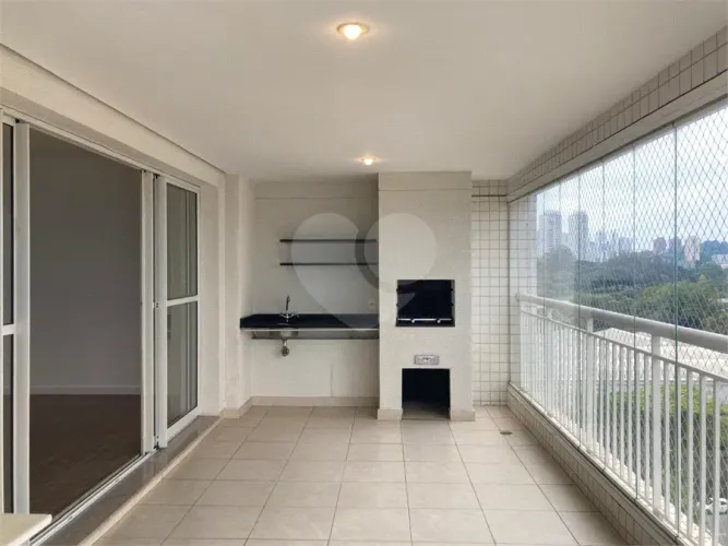 Apartamento 4 dormitórios em Condomínio Clube