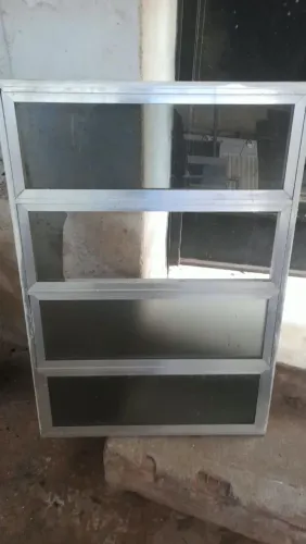 Janela Basculante 100x70 (Retirada)