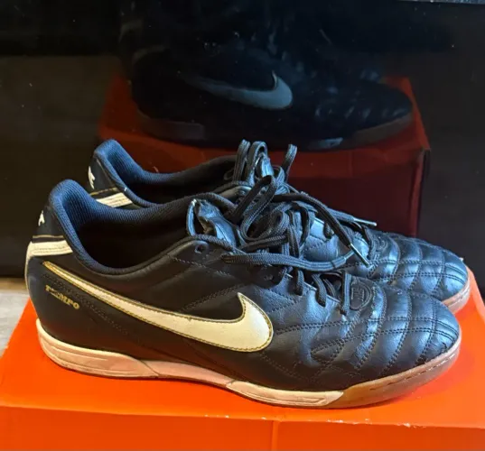 Chuteira Nike Tiempo Futsal