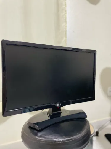 Monitor LG 19 HD - 20? (19.5?)