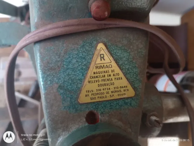 Vende essa máquina de chancelar em alto relevo