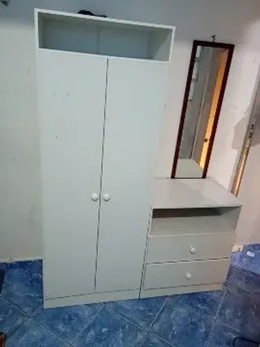 Guarda-roupa infantil e mini cômoda 