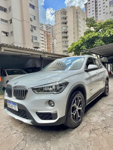 BMW X1 Sdrive 20I X-line 2.0 TB Active Flex 2017