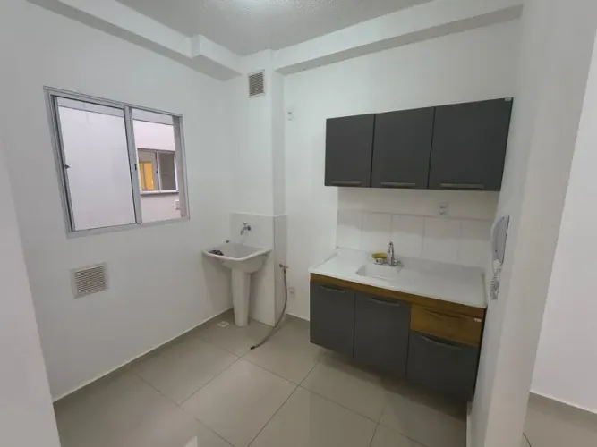 Apartamento com 2 Quarto(s) e 1 banheiro(s) para Alugar, 42 m² por R$ 1400 / Mês