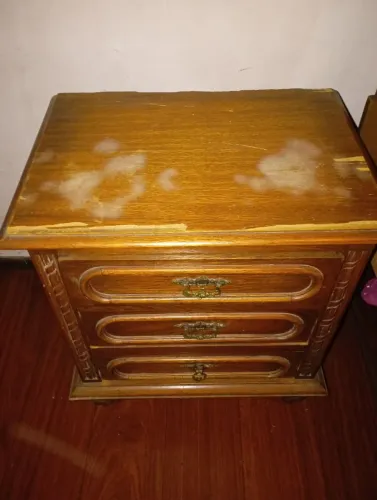Mesa de cabeceira Retrô 