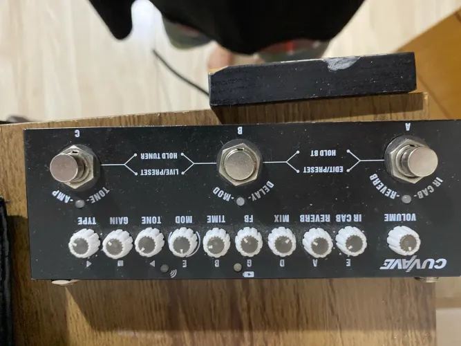 Cuvave pedal guitarra
