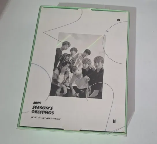 [DESAPEGO] BTS - 2020 Season's Greetings (Quase Completo - Sem Diário)