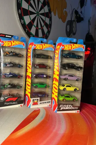 Kit de colecionador hot wheels ; Kit Velozes e Furiosos, kit F1 2024 e kit super carros