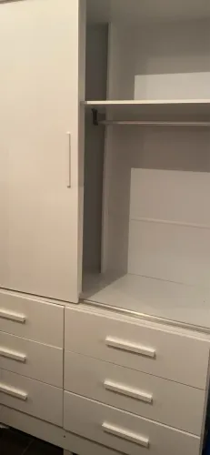 Vender um guarda roupa de solteiro