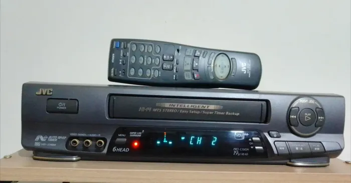 Vídeocassete JVC HR - J746M Hi-Fi 6 cabeças VHS - Liga - Para Revisão