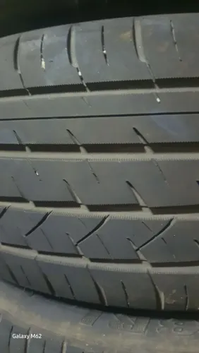 Pneu 225 35 r20 5 unidade