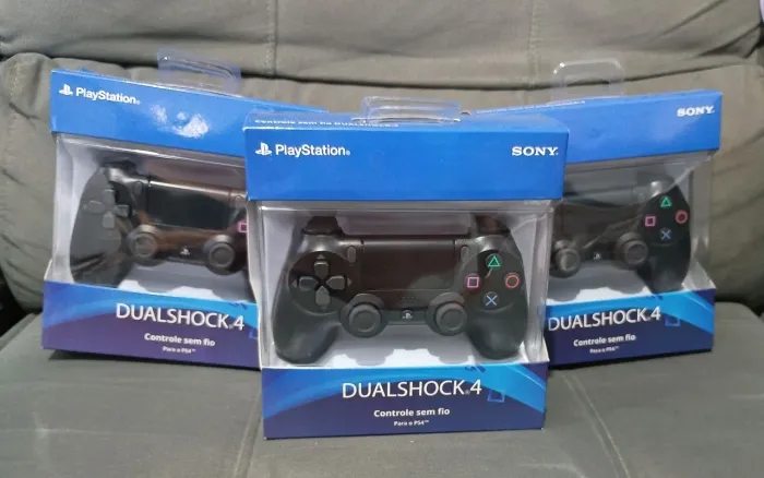 CONTROLE PS4 (RÉPLICA)