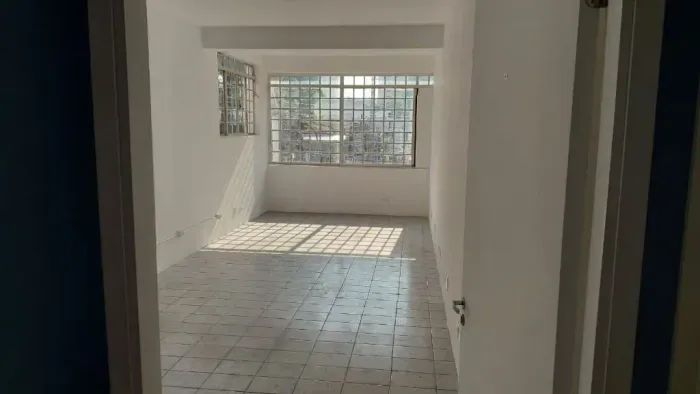 Alugo ponto comercial com 180 metros quadrados no São Dimas - São José dos Campos - SP