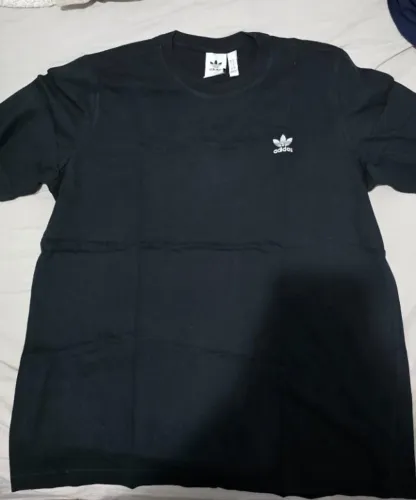 Camiseta adidas preta