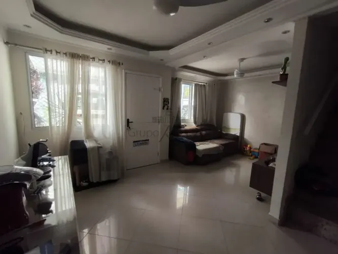 Casa em Condomínio - Jardim América - Village Campo Felice - 3 Dormitórios - 178m².
