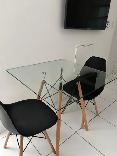 MESA DE JANTAR DA TOK& STOK NOVÍSSIMA