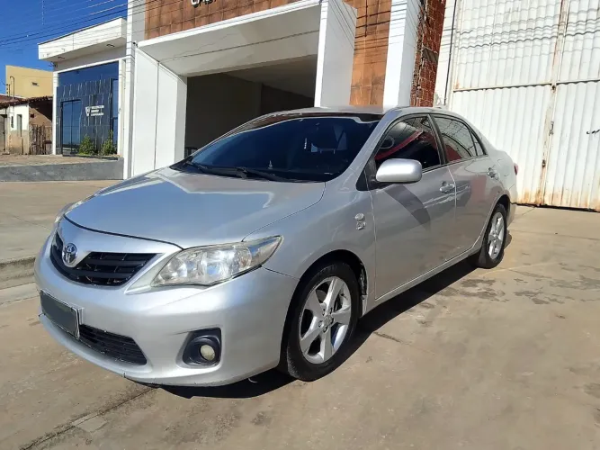 Toyota Corolla GLI 1.8 Flex 16V Aut. 2014