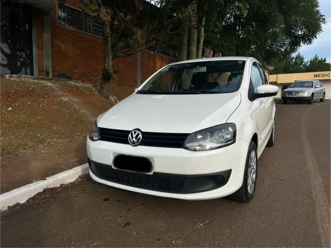 Volkswagen Fox 1.0 MI Total Flex 8V 3P 2014