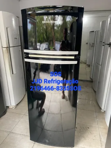 Geladeira Brastemp 350 litros. Pintura preta